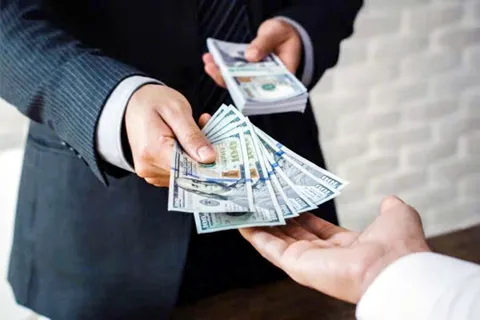 Tỷ giá USD hôm nay 2/1/2026: Thị trường tự do tăng mạnh, trong ngân hàng đi ngang