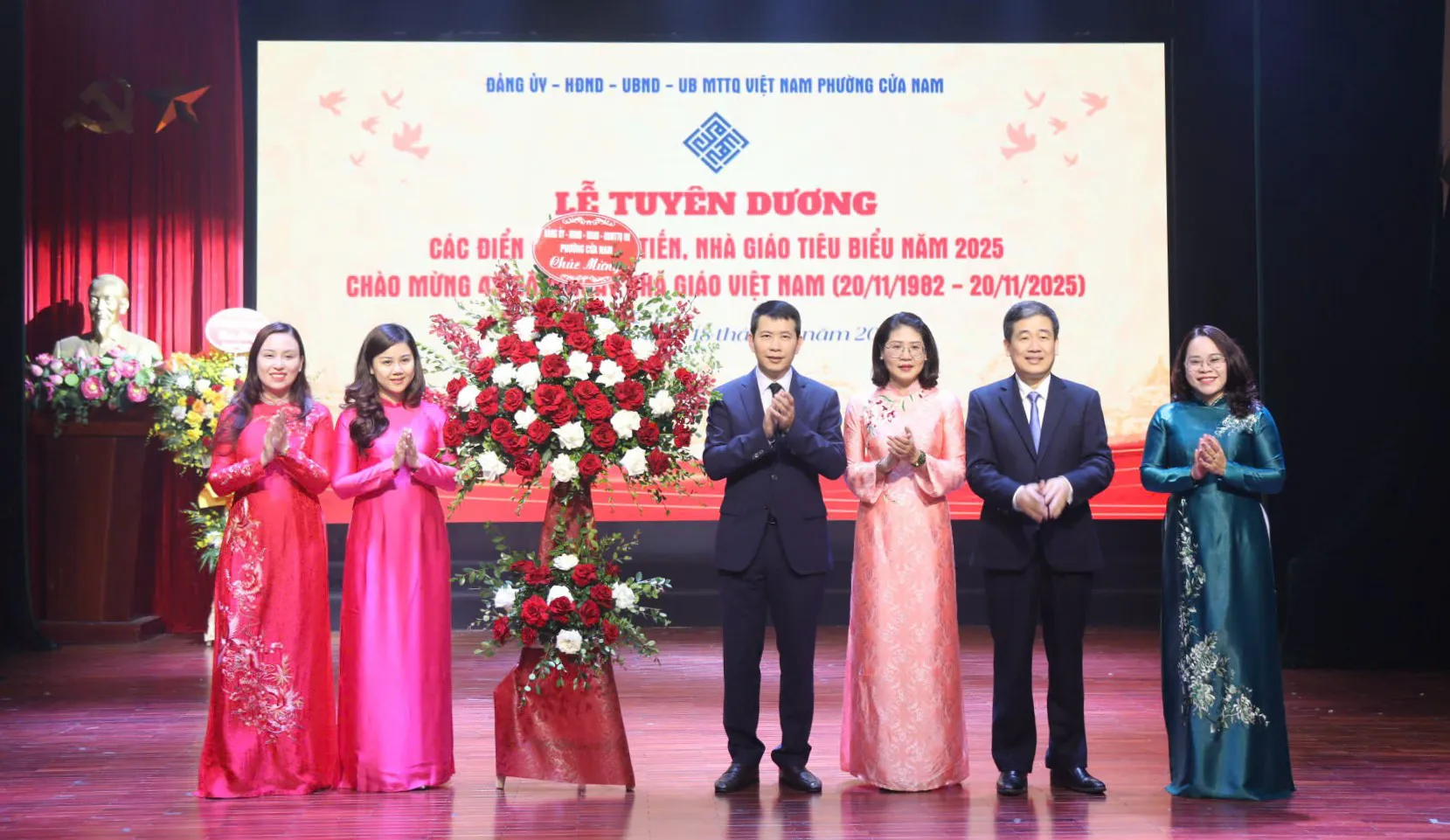 Phường Cửa Nam tuyên dương các điển hình tiên tiến, nhà giáo tiêu biểu năm 2025