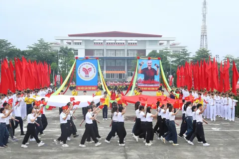 Xây dựng con người Quang Minh “khỏe mạnh - năng động - sáng tạo - hội nhập”