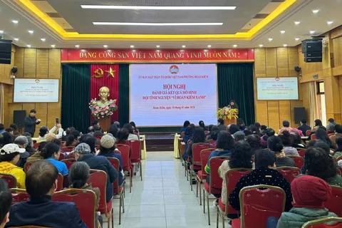 Hiệu quả rõ nét sau 2 tháng triển khai Đội tình nguyện "Vì Hoàn Kiếm xanh"