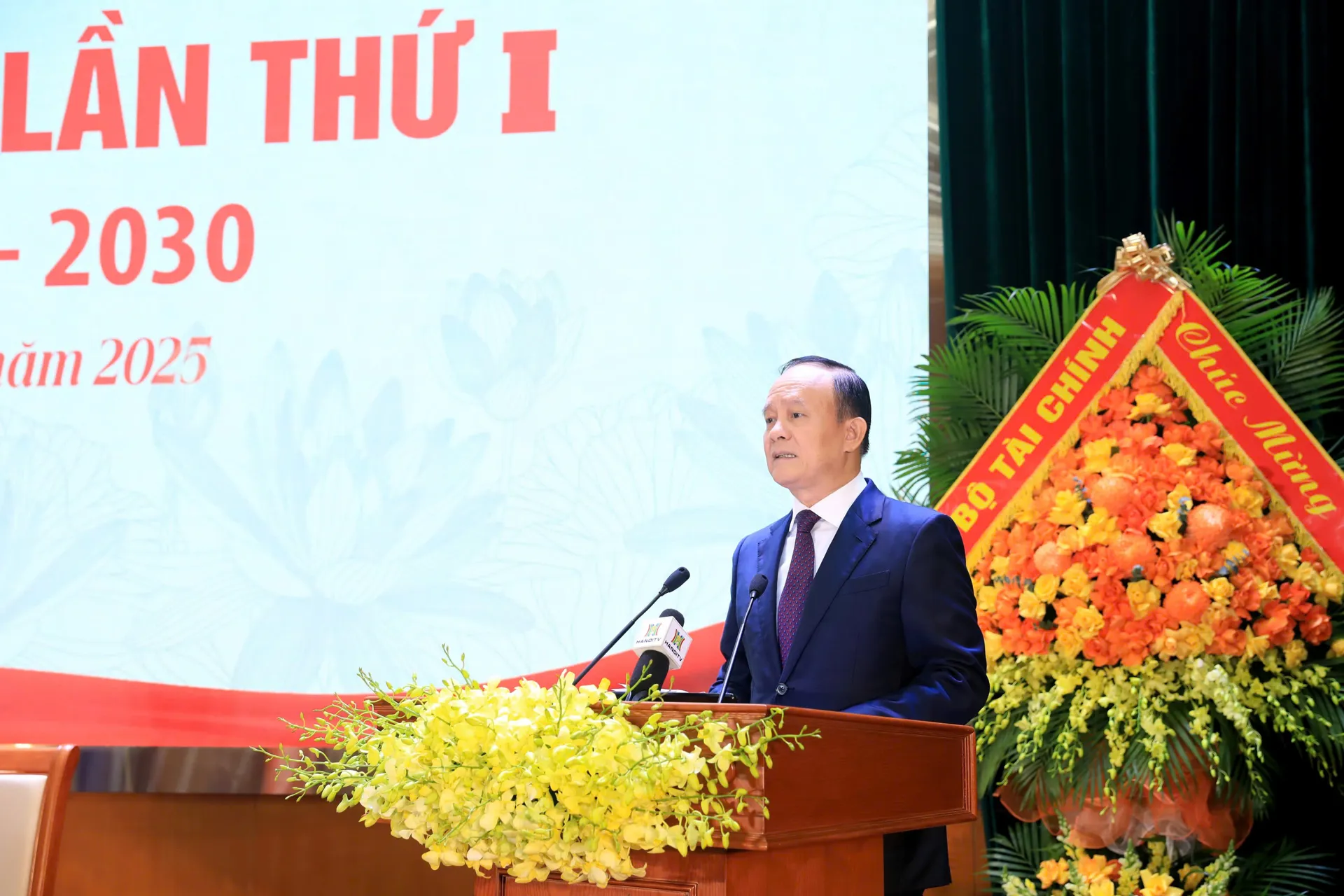 Phó Bí thư Thành ủy, Chủ tịch Hội đồng nhân dân Thành phố Nguyễn Ngọc Tuấn phát biểu chỉ đạo tại Đại hội. Ảnh: Thanh Hải/Báo Kinh tế đô thị Phó Bí thư Thành ủy, Chủ tịch Hội đồng nhân dân Thành phố Nguyễn Ngọc Tuấn phát biểu chỉ đạo tại Đại hội. Ảnh: Thanh Hải/Báo Kinh tế đô thị