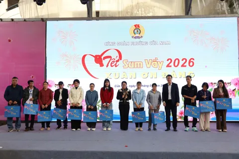 Ý nghĩa chương trình “Tết sum vầy - Xuân ơn Đảng” trong Công đoàn phường Cửa Nam