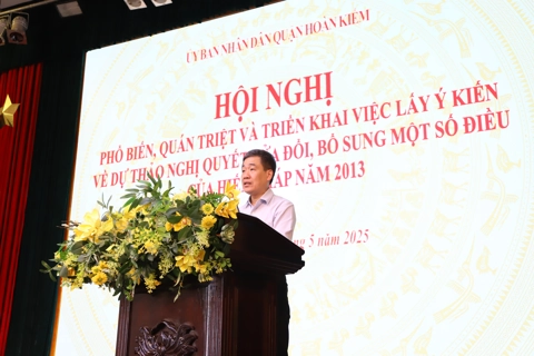 Quận Hoàn Kiếm lấy ý kiến về Dự thảo Nghị quyết sửa đổi, bổ sung một số điều của Hiến pháp 2013