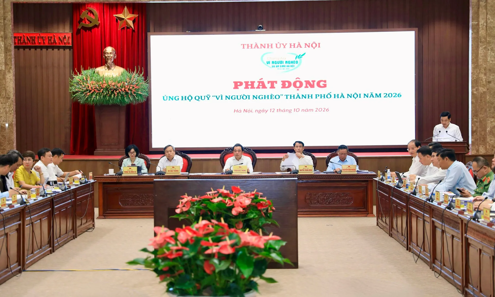 Thành ủy Hà Nội phát động ủng hộ Quỹ “Vì người nghèo” năm 2026