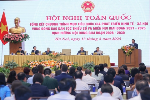 Có chính sách ưu tiên, nguồn lực ưu tiên, tín dụng ưu tiên với vùng đồng bào dân tộc thiểu số và miền núi