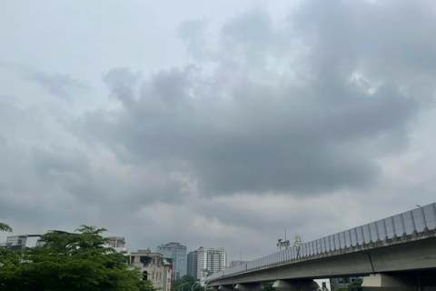Thời tiết ngày 22/8/2025: Miền Bắc, Hà Nội nhiều mây, mưa rào