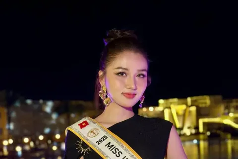 Á hậu Nguyễn Thị Thu Ngân tạo điểm nhấn tại Miss Intercontinental
