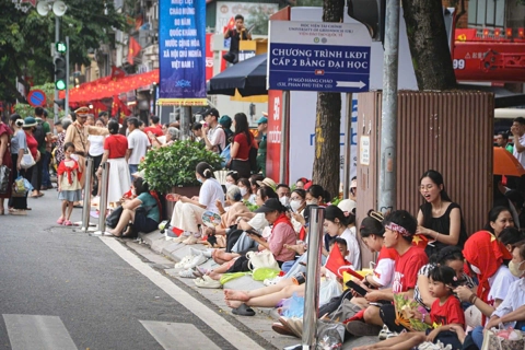 Đi xem diễu binh 2/9: Người dân cần đặc biệt chuẩn bị gì để an toàn, khỏe mạnh?