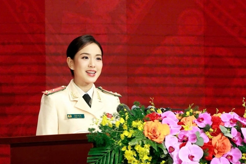 Ảnh: Nhan sắc của nữ Thượng uý Trần Hà My phát biểu tại 80 năm Ngày truyền thống Công an nhân dân
