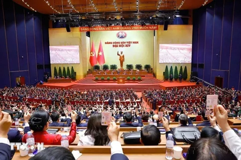 96 năm thành lập Đảng: Dân tộc Việt Nam vững bước vào kỷ nguyên phát triển mới