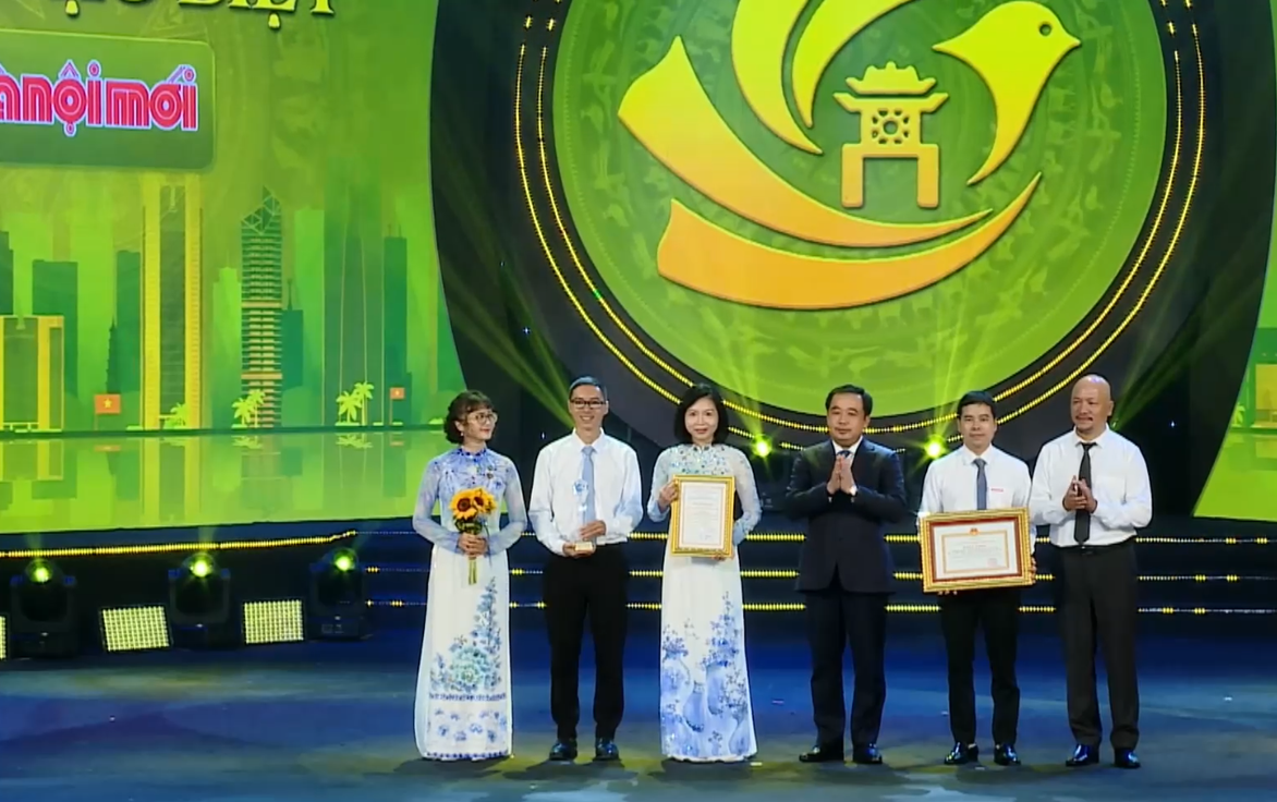Lễ trao Giải Báo chí về Phát triển văn hóa và xây dựng người Hà Nội thanh lịch, văn minh