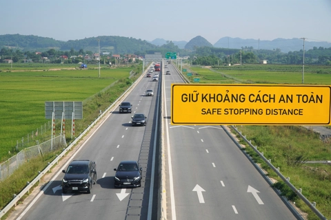 Quy định mới về an toàn tham gia giao thông trên đường cao tốc