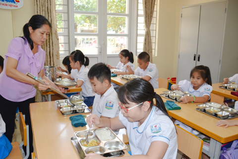Trực tiếp: Tọa đàm trực tuyến “Bảo đảm an toàn thực phẩm và chất lượng bữa ăn học đường” tại Hà Nội
