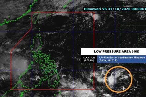 Áp thấp gần Biển Đông dự báo mạnh lên thành siêu bão