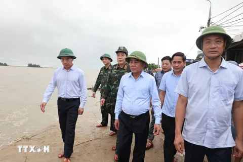 Thường trực Ban Bí thư: Không để người dân bị thiếu thốn, cô lập trong thiên tai
