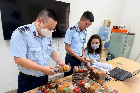 Hà Nội siết chặt kiểm soát thị trường Trung thu 2025