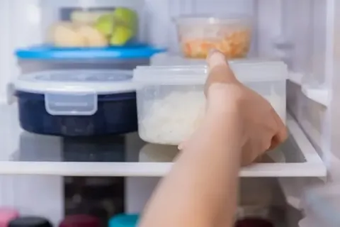 7 thực phẩm bảo quản lâu trong tủ lạnh cực hại sức khỏe không phải ai cũng biết