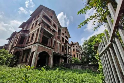 Hàng triệu tỷ đồng tín dụng đang bị chôn trong bất động sản