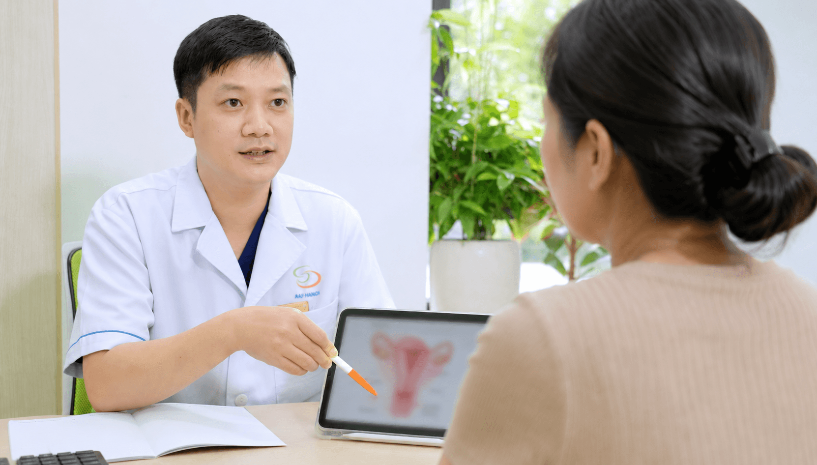 Để "tuổi hoàng hôn" không tạo gánh nặng sức khỏe với phụ nữ