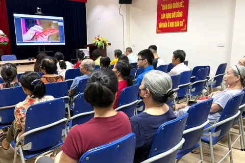 Phòng họp không giấy: Đòn bẩy xây dựng chính quyền số từ thực tiễn cơ sở