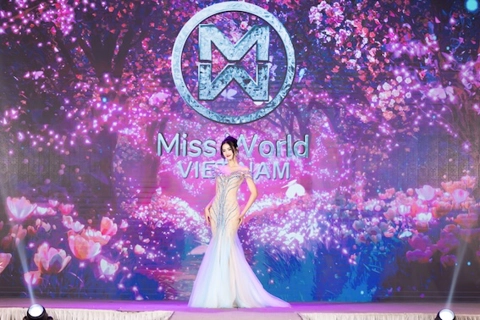 Đầm dạ hội của Ý Nhi diện chung kết Miss World 2025 bị chê