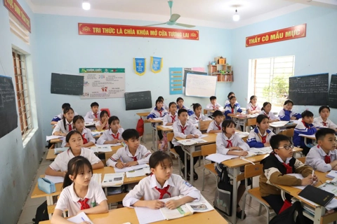 Thủ tướng yêu cầu tăng cường kiểm tra các khoản thu đầu năm học