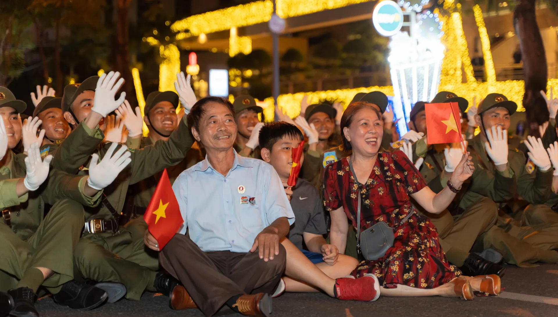 Những địa điểm đẹp để chụp ảnh, quay video cùng các lực lượng diễu binh, diễu hành tối 27/8