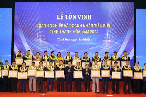 Hướng dẫn xét tôn vinh, trao tặng giải thưởng cho doanh nhân, doanh nghiệp