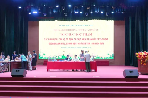 Phường Thanh Xuân bốc thăm căn hộ tái định cư dự án Vành đai 2,5