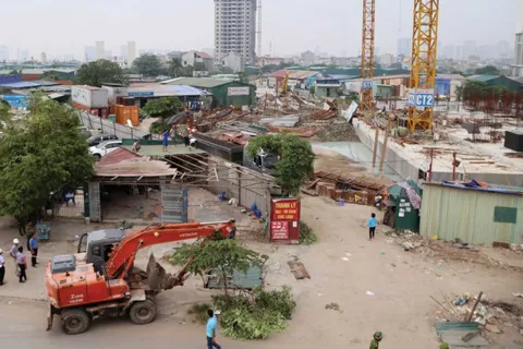 Phường Đông Ngạc triển khai điều tra, kiểm đếm đất đai phục vụ GPMB dự án đường Tây Thăng Long