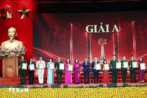 Hà Nội đoạt giải tập thể xuất sắc Cuộc thi chính luận về bảo vệ nền tảng tư tưởng của Đảng lần thứ sáu
