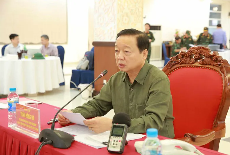 Phó Thủ tướng Trần Hồng Hà chủ trì họp chỉ đạo khắc phục hậu quả bão số 5, ứng phó với mưa lũ sau bão