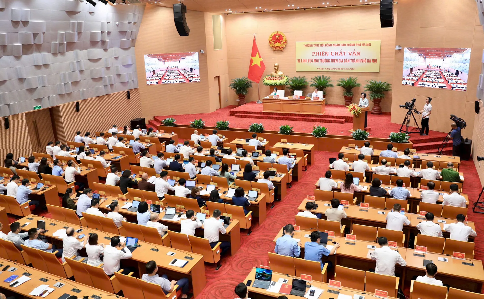 Thường trực HĐND thành phố Hà Nội tổ chức chất vấn về lĩnh vực môi trường