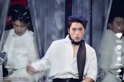 Tranh luận bùng nổ sau tiết mục “Đoạn kịch câm” của Anh trai say hi