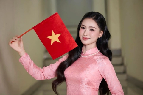 Hòa Minzy đón nhận niềm vui “kép”