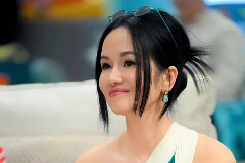 Hồng Nhung kể hành trình "chiến đấu" với ung thư vú