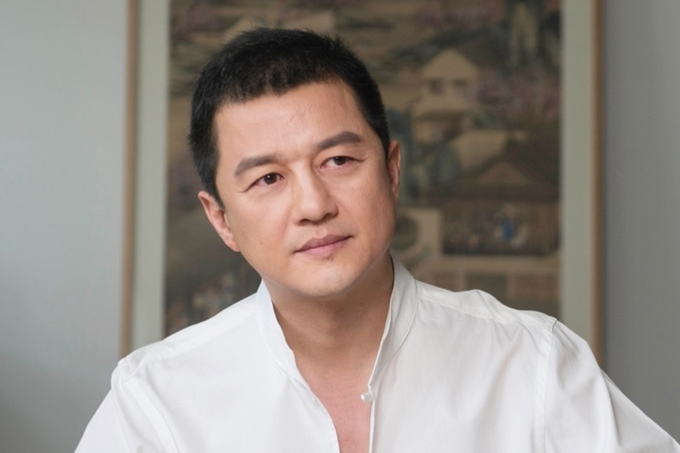 Nam diễn viên livestream bán hàng 5 giờ kiếm gần 100 tỷ đồng