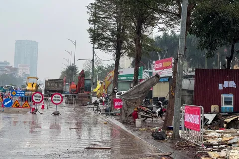 Phường Nghĩa Đô: Kiên trì vận động "xuyên đêm", người dân tự nguyện bàn giao mặt bằng dự án trọng điểm
