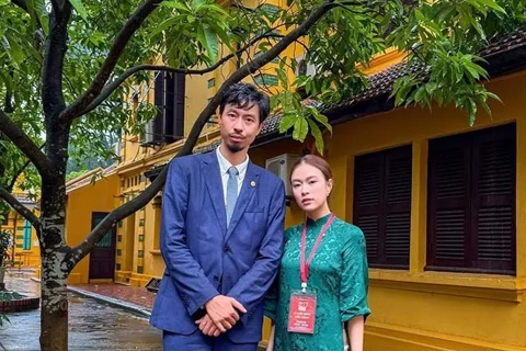 Hoàng Thùy Linh khoe ảnh "đặc biệt" cùng Đen Vâu 