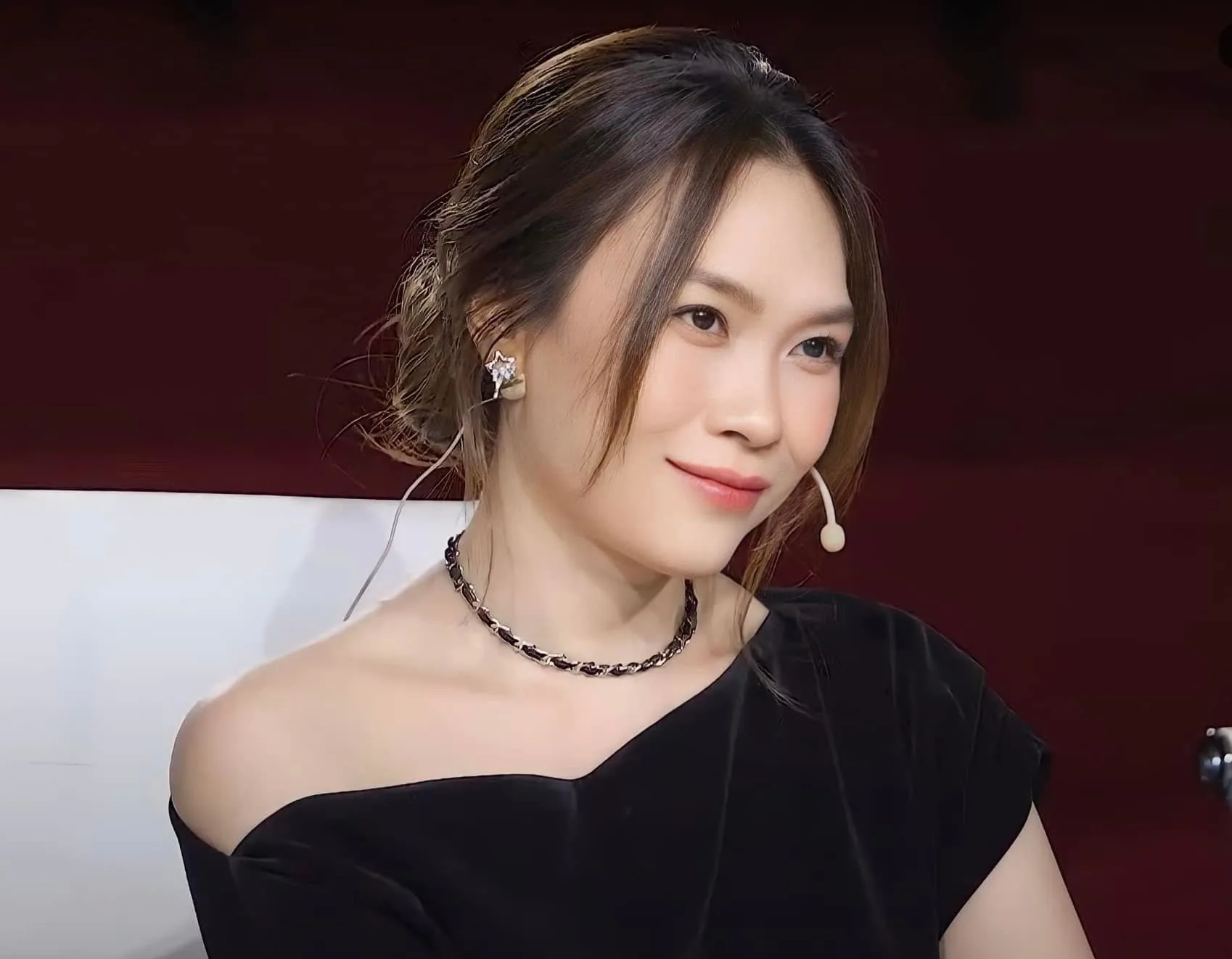 Điều đặc biệt bên trong 2 căn biệt thự triệu đô của ca sĩ Mỹ Tâm