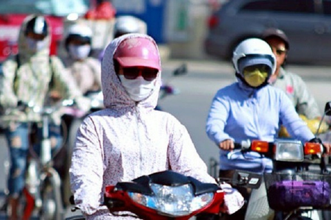 Nhiều địa phương hứng chịu nắng nóng cục bộ kéo dài, cảm nhận thực tế vượt 40 độ C