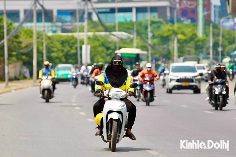 Dự báo thời tiết ngày 18/7/2025: Hà Nội và nhiều nơi hứng chịu nắng nóng gay gắt, chiếu tối mưa rào