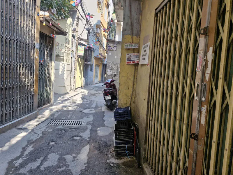 Giá nhà trong ngõ Hà Nội tăng cao, bỏ xa bảng giá đất hiện hành
