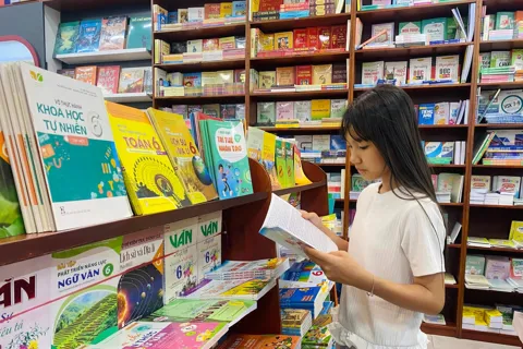 Sửa đổi chương trình, sách giáo khoa: Cần bám sát thực tiễn dạy học
