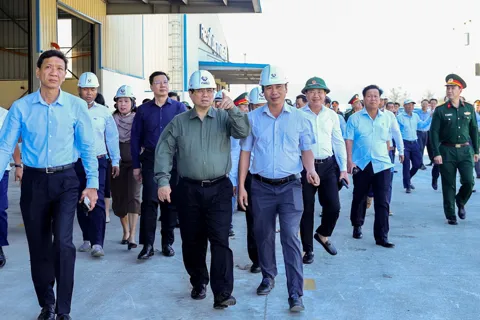 Thủ tướng thăm hỏi, động viên người dân, doanh nghiệp thiệt hại nặng nề do thiên tai, bão lũ tại Gia Lai