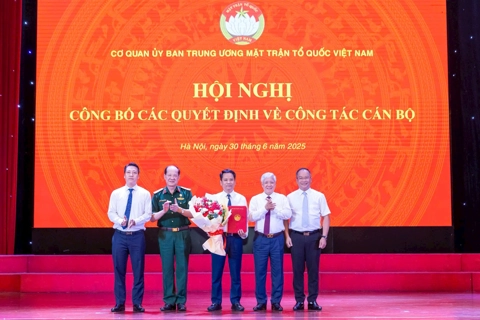 Nhà báo Trương Thành Trung được bổ nhiệm giữ chức vụ Tổng Biên tập báo Đại đoàn kết theo mô hình mới của MTTQ Việt Nam