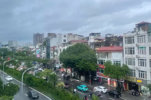 Thời tiết ngày 18/10/2025: Miền Bắc, Hà Nội ngày nắng, chiều tối mưa to

