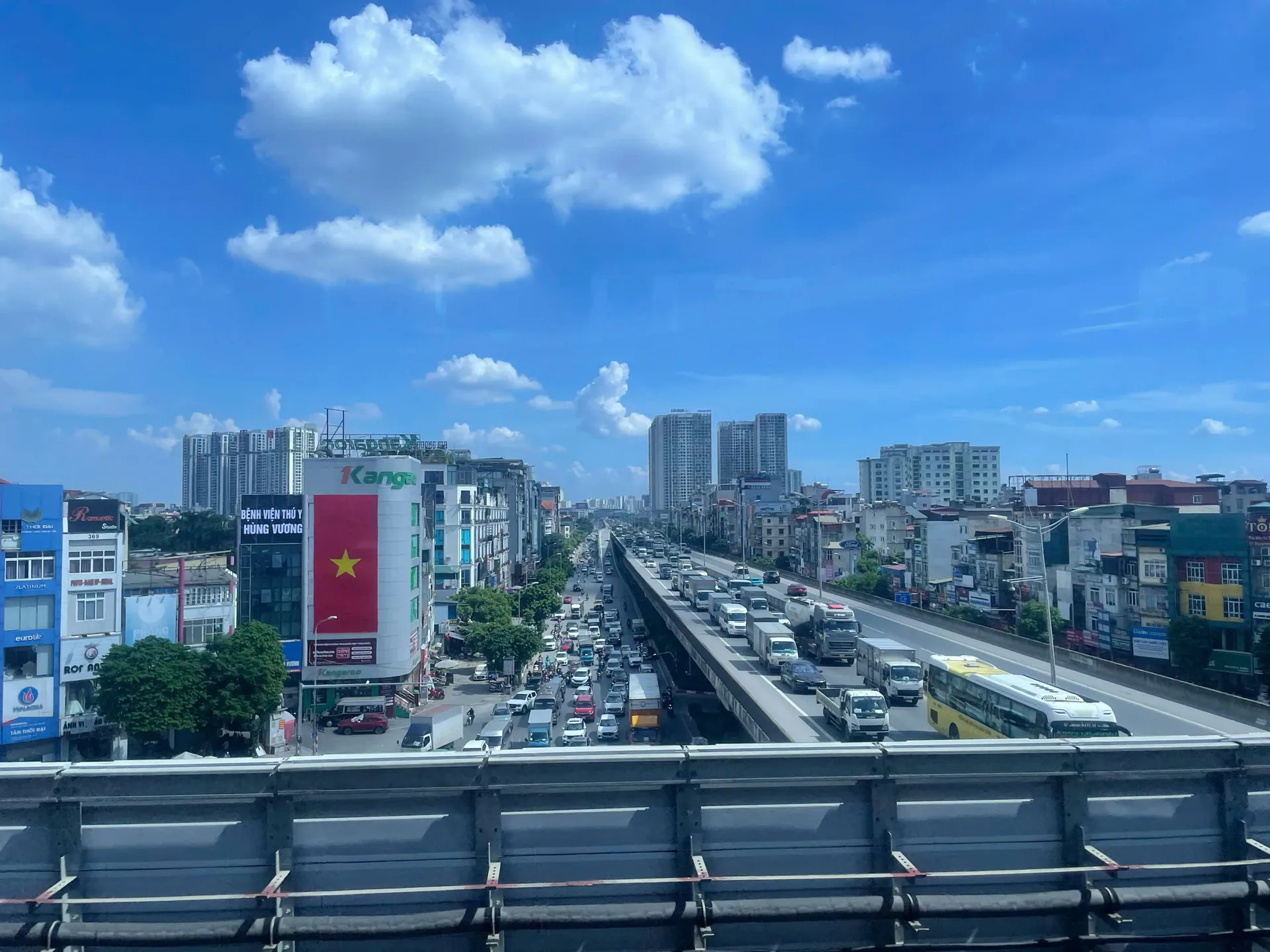 Thời tiết ngày 12/1/2026: Hà Nội thấp nhất 11 độ C, TP Hồ Chí Minh gió Đông Bắc cấp 3