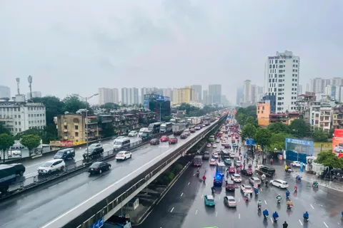 Thời tiết ngày 17/11/2025: Miền Bắc, Hà Nội trưa chiều hửng nắng, chiều tối mưa to