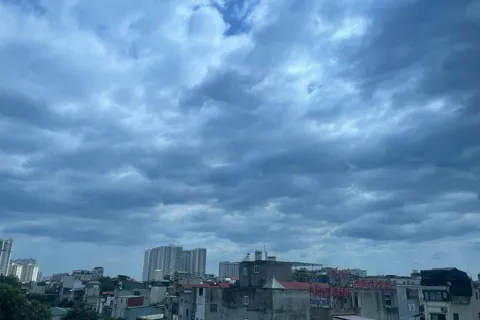 Thời tiết ngày 30/9/2025: Hà Nội và cả nước mưa to, trời se lạnh
